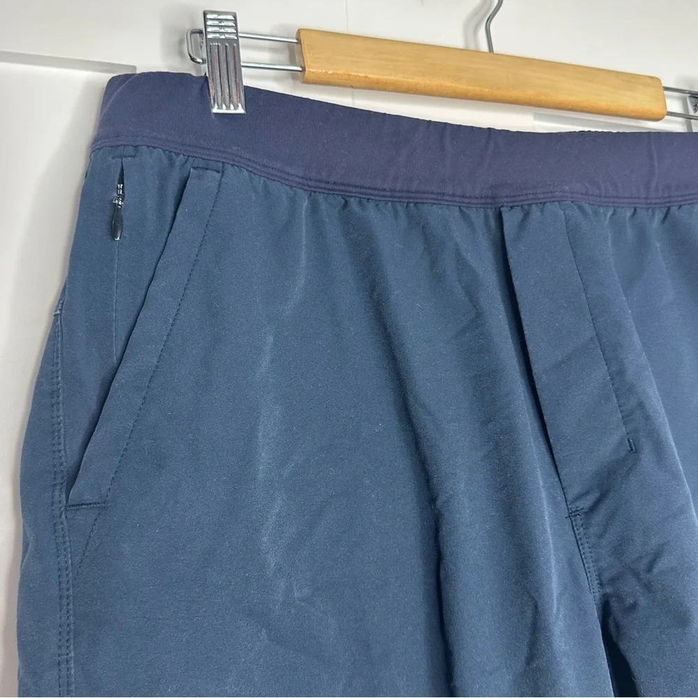 Public Rec Flex Shorts 36 navy blue pockets lined athletic workout Athleisure